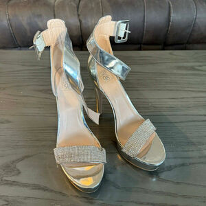 Women's Speed Limit 98 Silver Rhinestone Platform Heels Size 10